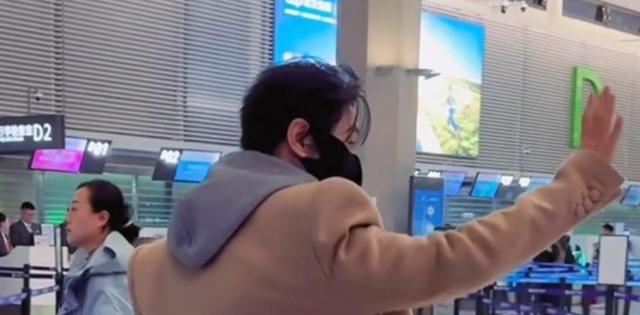 ��������Ǹ�������������Ϻ���Ҷ���žۣ�����״���ܺ�