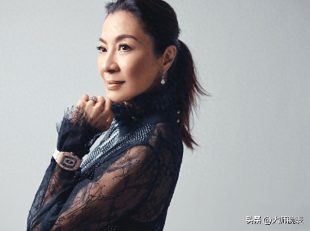 �����������Ӵ�������ͼ�ֵ�����ڣ�ÿһֻ����ƽ���һ����